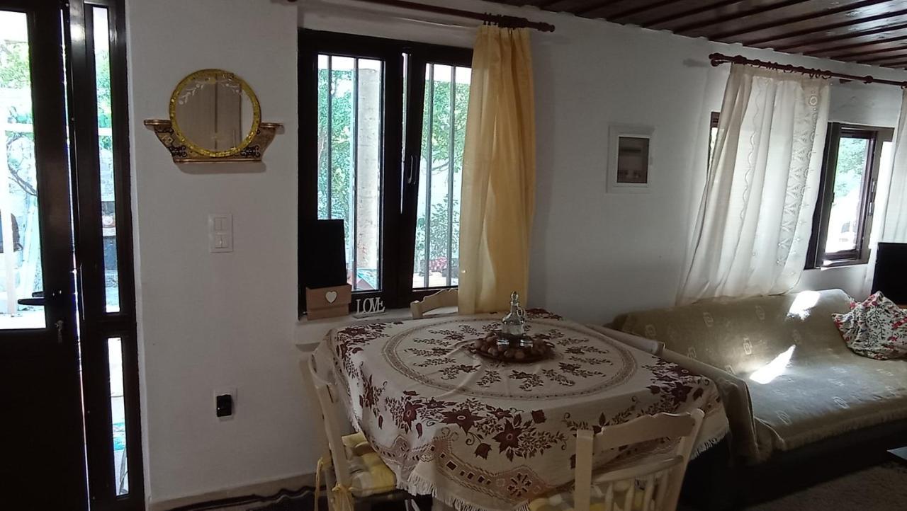 Villatzer - Traditional House With Fireplace And Garden Tzermiádon Exterior foto